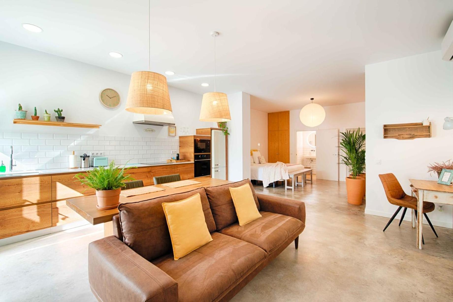 Apartmán Loft Con Piscina Climatizada De Agua Salada Y Parking En El Centro De Figueres Figueres  Exteriér fotografie